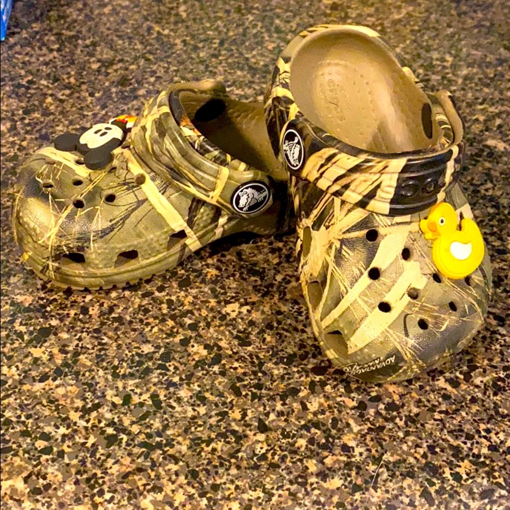 Camo crocs